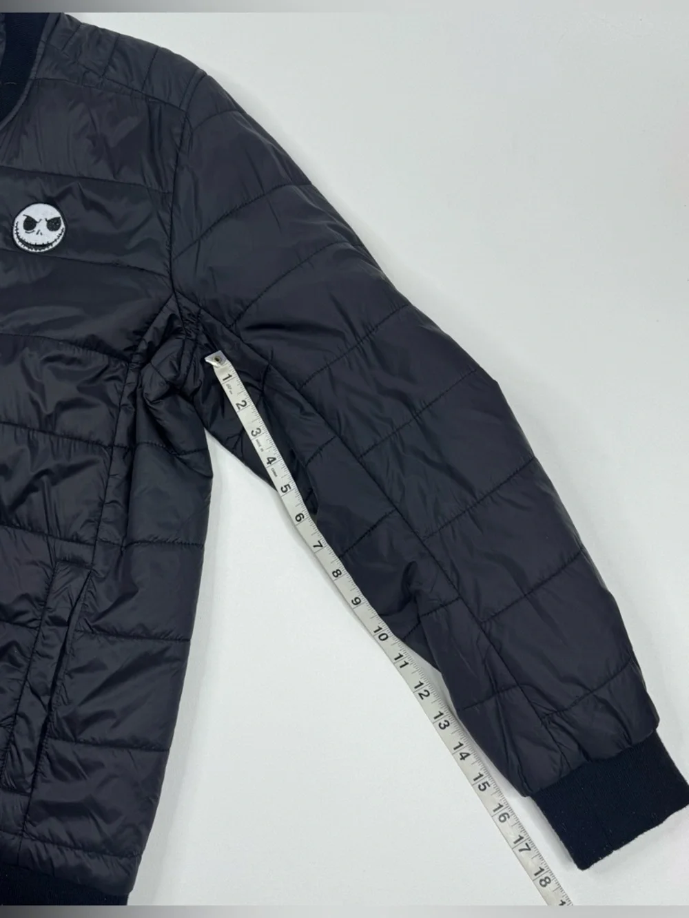 Disney’s The Nightmare Before Christmas Puffer Jacket Mens Size Large